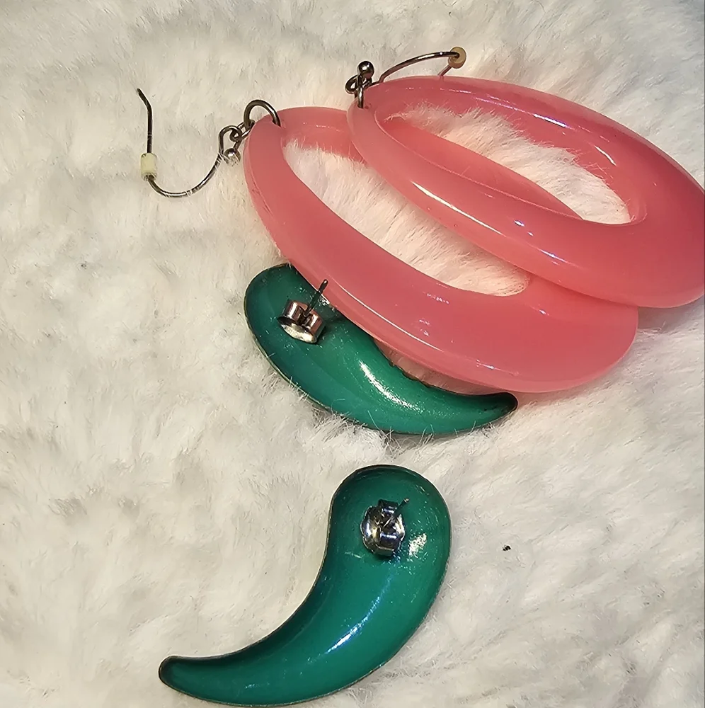 Lucite & Comma Earrings VTG Lot